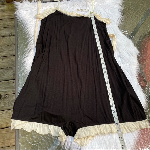 Anthropologie Bordeaux Black & Cream Ruffle Modal Sleep Romper - Picture 10 of 12